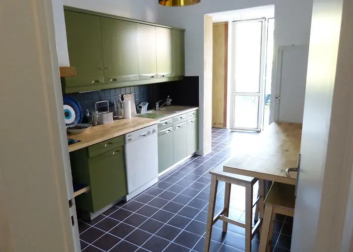 Dorre Pean לינה וארוחת בוקר