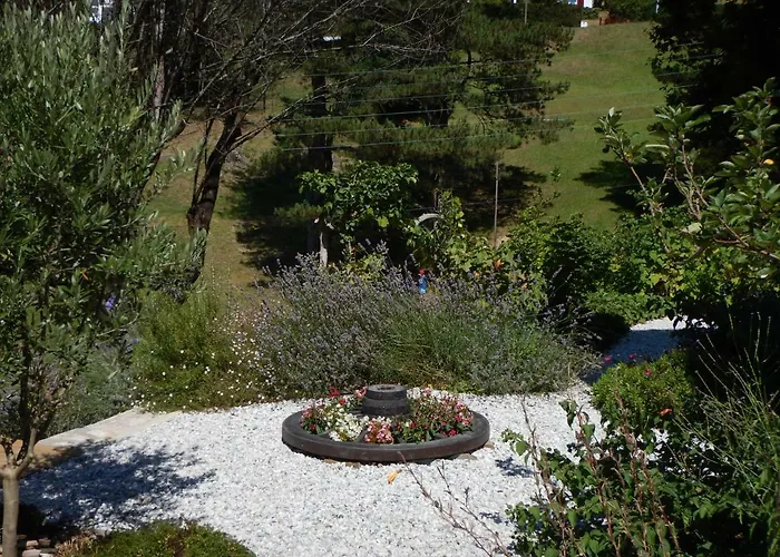 לינה וארוחת בוקר Dorre Pean