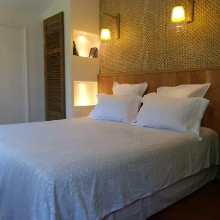 فندق مبيت وإفطار Dorre Pean 4*