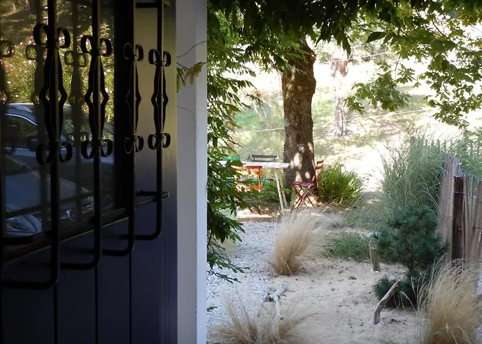 住宿加早餐酒店 Dorre Pean